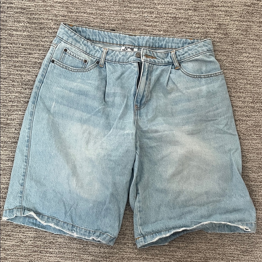 Light Wash Denim Baggy Women’s shorts